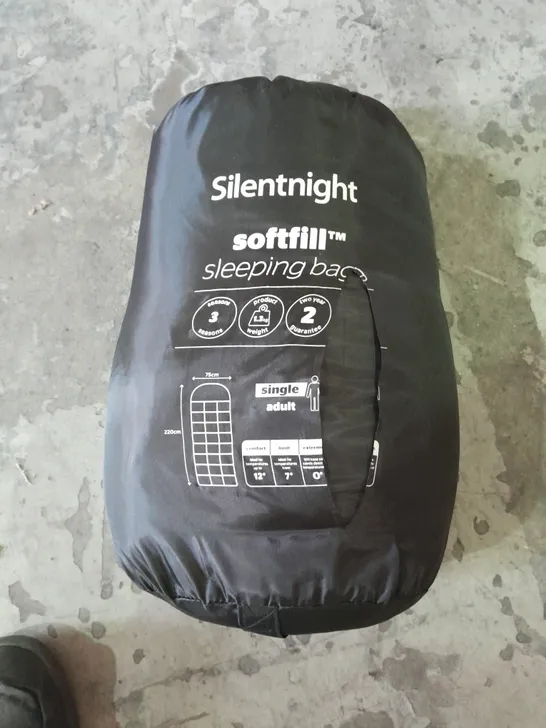 SILENTNIGHT CAMPING COLLECTION SOFTFILL™ ADULT SLEEPING BAG - BLACK