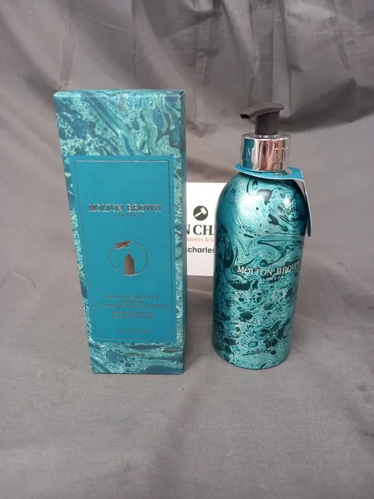 BOXED MOLTON BROWN INFINITE BOTTLE COASTAL CYPRESS & SEA FENNEL BATH & SHOWER GEL 400ML