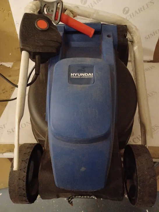 HYUNDAI CORDED ELECTRIC LAWNMOWER & GRASS TRIMMER 