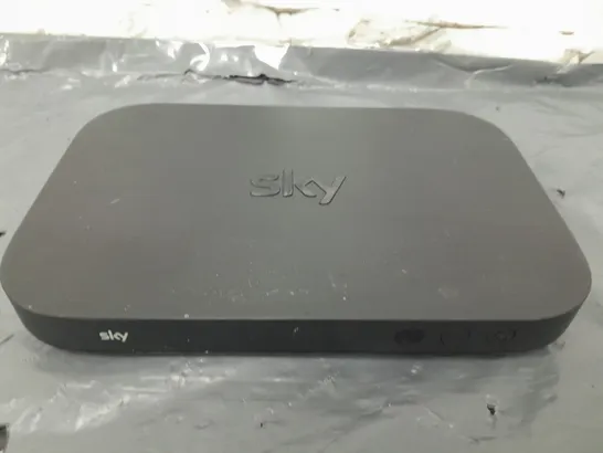 SKY EM150 Q MINI BOX