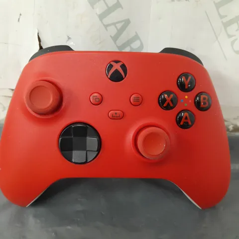 XBOX SERIES X WIRELESS CONTROLLER