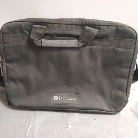 APPROXIMATELY 10 ASSORTED LAPTOP/TABLET BAGS TO INCLUDE; LENOVO AND HP BACKPACKS, TARGUS CLASSIC AND HP OVER ARM