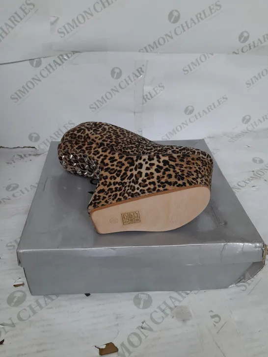 BOXED PAIR OF CASANDRA PLATFORM ANKLE HEEL IN LEOPARD SUEDE SIZE 5