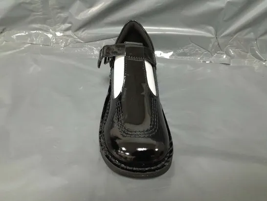 BOXED PAIR OF KICKERS SHOES IN GLOSSY BLACK EU SIZE 33