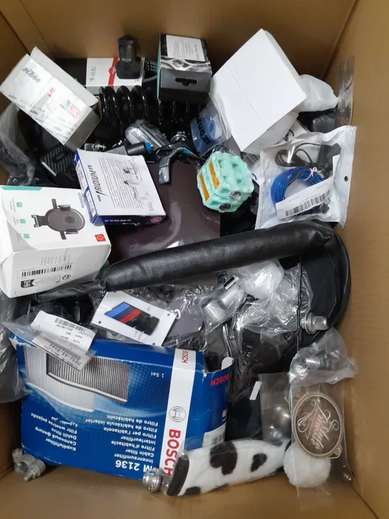 LARGE BOX OF ASSORTED CAR ITEMS TO INCLUDE - COMPACT REPAIR KIT - SEAT BELTS - PHONE CHARGERS / COLLECTION ONLY 