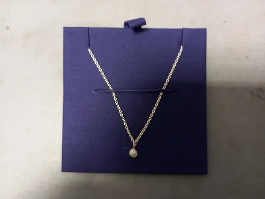 BOXED MONICA VINADER NECKLACE IN SILVER EFFECT