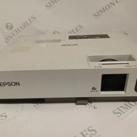 UNBOXED LCD PROJECTOR - EMP 1815