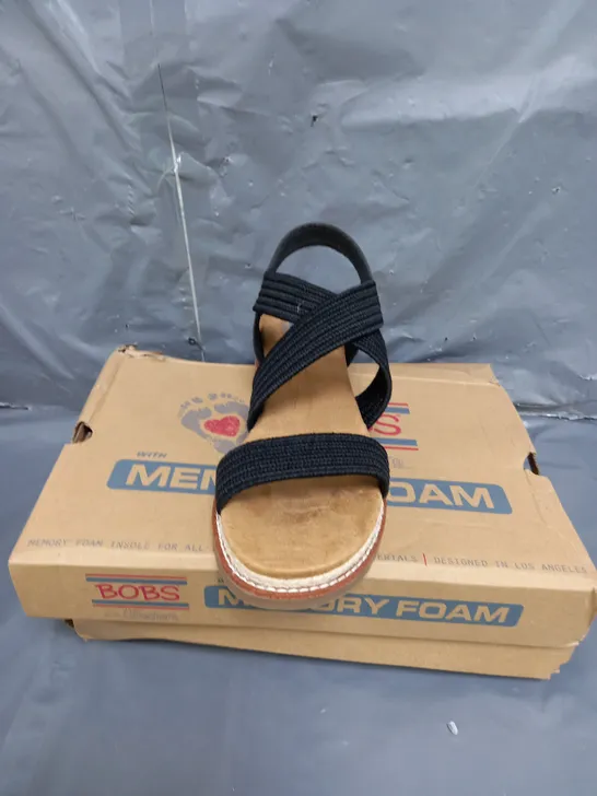 BOB'S FROM SKECHERS MEMORY FOAM SANDALS BLACK SIZE 5.5