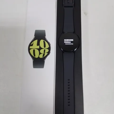 BOXED SAMSUNG GALAXY WATCH 6 44MM SM-R940 WITH 20MM STRAP