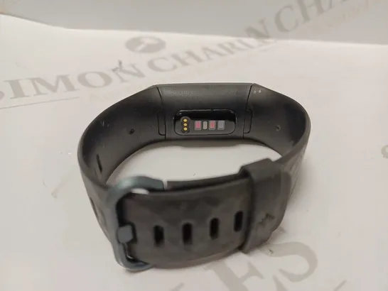 FITBIT CHARGE 4 FB417