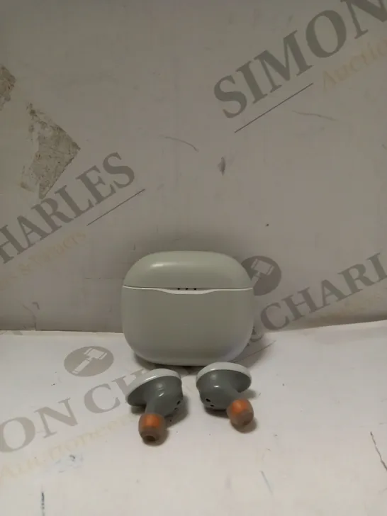 JBL TUNE 125 TWS PURE BASS TRUE WIRELESS EARBUDS