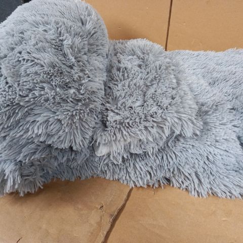 FLUFFY 3 PIECE SET COVERS GREY 