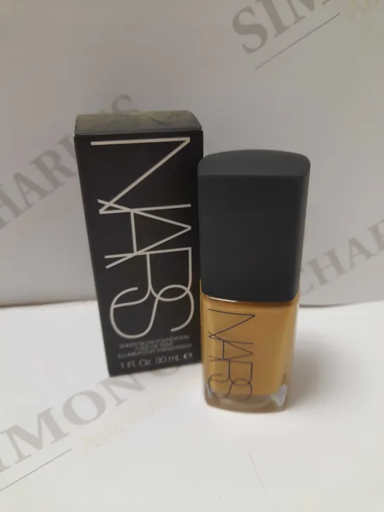 NARS SHEER GLOW FOUNDATION 30ML - MED/DARK 2.6 HUAHINE