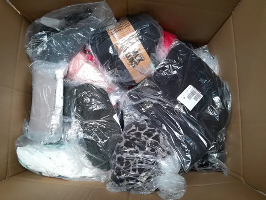 LAREG BOX OF ASSORTED CLOTHING ITEMS IN VARIOUS SIZES AND COLOR