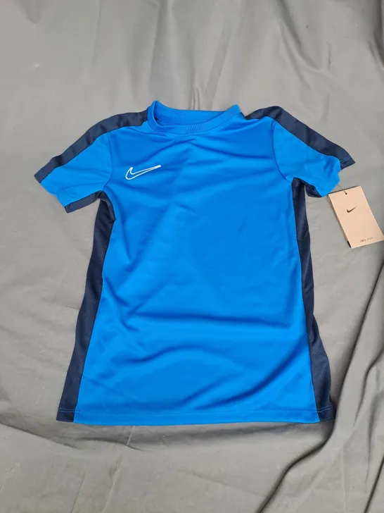 NIKE KIDS FOOTBALL JERSEY IN BLUE/BLACK SIZE S