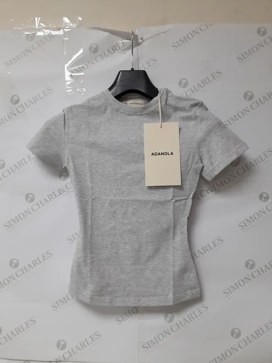 ADANOLA FITTED SHORT SLEEVE TOP IN GREY MELANGE SIZE XS