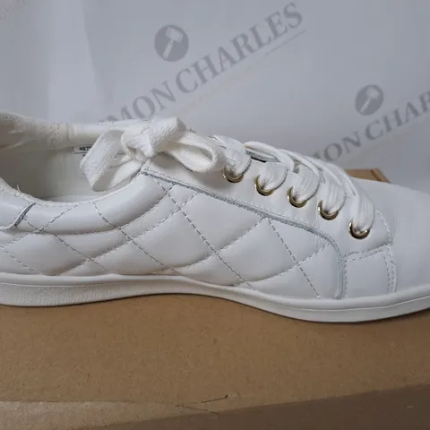 BOXED DUNE LONDON TRAINERS IN WHITE SIZE 6.5 