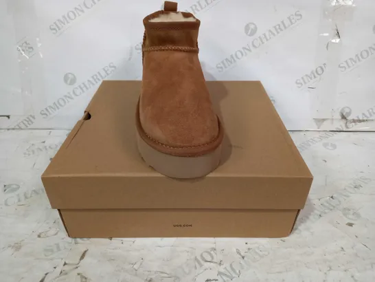 BOXED PAIR OF UGG CLASSIC ULTRA MINI PLATFORM SHOES IN TAN UK SIZE 4