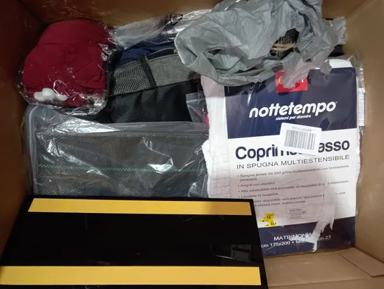 BOX OF APPROXIMATELY 15 ASSORTED HOUSEHOLD ITEMS TO INCLUDE SCOOTER WHEELCHAIR SAFETY LAP STRAP, CLEAR TRAVEL TOILETRY BAG, ETC