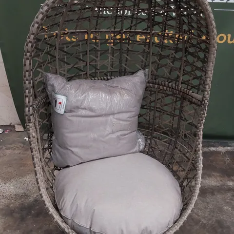 DESIGNER FREESTANDING SWIVEL RATTAN EGG CHAIR