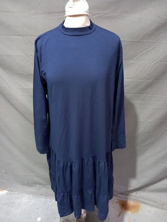 MASAI NOIRS A-SHAPE LOOSE DRESS IN NAVY SIZE SMALL