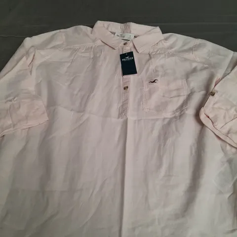 HOLLISTER LIGHT PINK QUARTER BUTTON UP SHIRT - SMALL