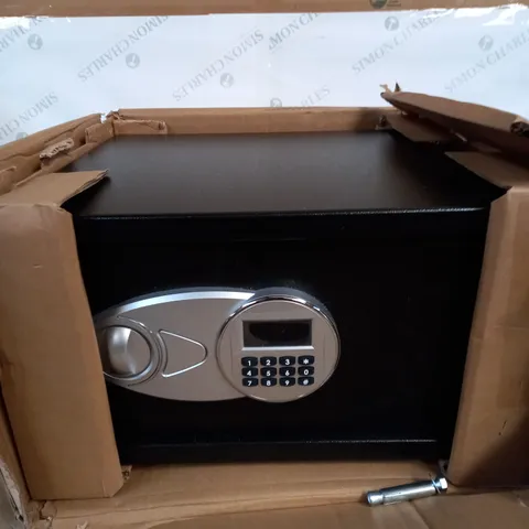 AMAZON BASICS DIGITAL SAFE