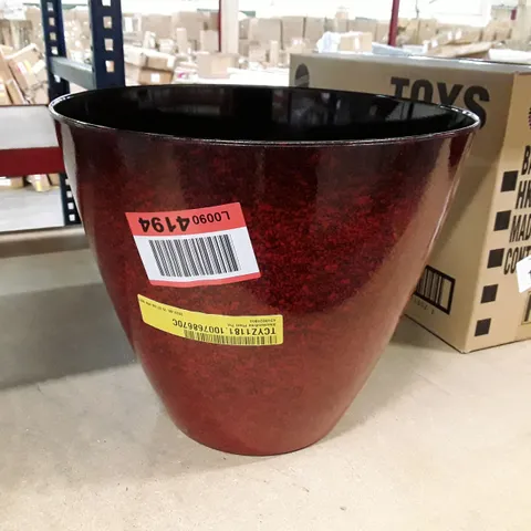 30CM ALEXAUNDREA FUSION PLANTER IN CHERRY RED