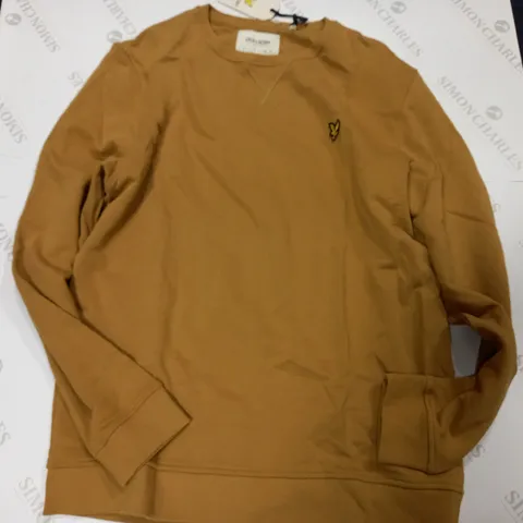 LYLE & SCOTT LONG SLEEV CEW SWEATER IN LIGHT BROWN - UK LARGE