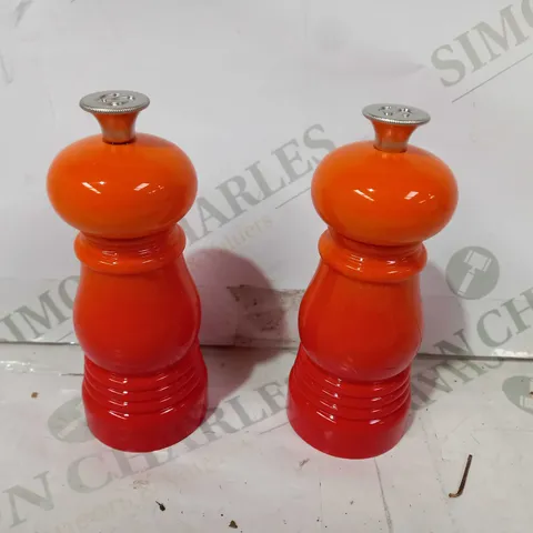 LE CREUSET CLASSIC SALT AND PEPPER MILL SET