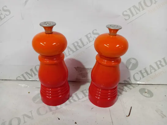 LE CREUSET CLASSIC SALT AND PEPPER MILL SET