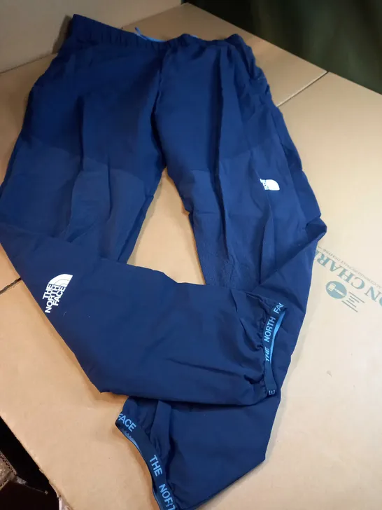 THE NORTH FACE NAVY/LOGO LIGHTWEIGHT TROUSERS - MEDIUM