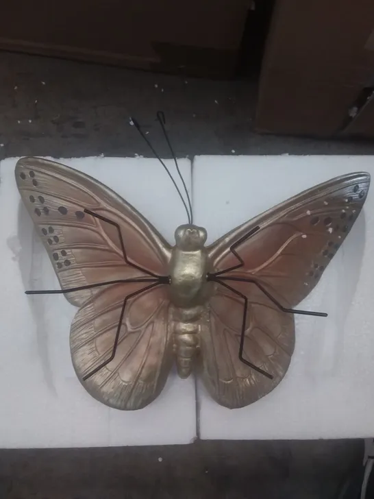 BOXED LARGE BUTTERFLY DECORATION - METALLIC