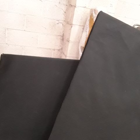 LOT OF 2 ASSORTED BLACK FABRIC PANELS APPROXIMATELY 153CMX100CM