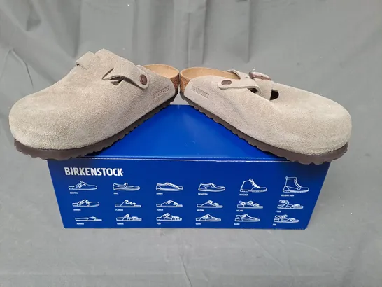 BOXED PAIR OF BIRKENSTOCK BOSTON BS SLIP-ON SHOES IN TAUPE UK SIZE 5.5