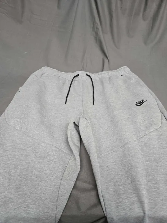 NIKE LIGHT GREY TRACKSUIT PANTS - XL