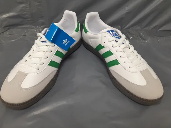 BOXED PAIR OF ADIDAS SAMBA SHOES IN WHITE/GREEN UK SIZE 10.5