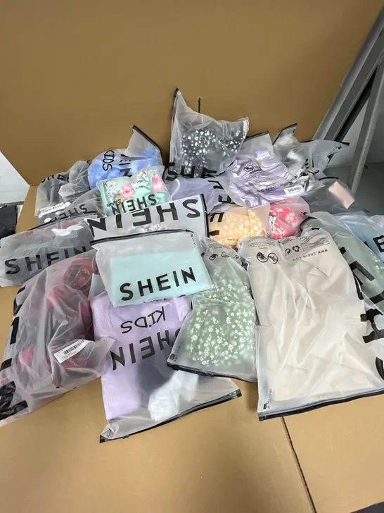 LOT OF ASSORTED SHEIN ITEMS IN VARIOUS SIZES