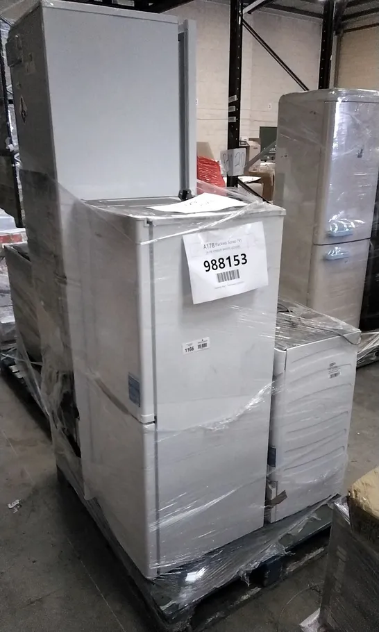 PALLET OF APPROXIMATELY 4 ASSORTED WHITE GOODS TO INCLUDE 