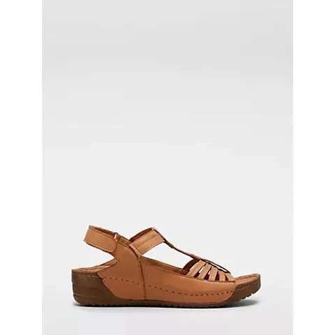 ADESSO LOWRI LEATHER SANDAL- TAN SIZE 5