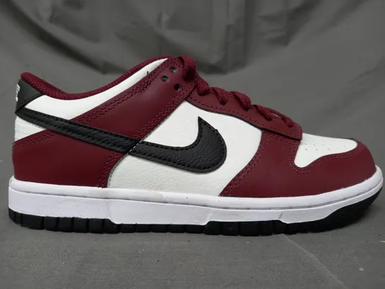 PAIR OF NIKE TRAINERS IN BURGUNDY/WHITE/BLACK UK SIZE 4.5