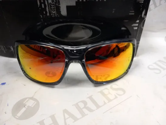 BOXED OAKLEY SUNGLASSES