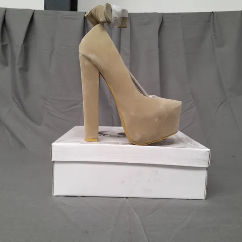 BOXED PAIR OF KOI COUTURE PLATFORM HIGH HEEL SHOES IN BEIGE SIZE 4