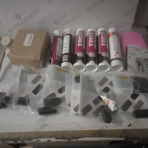 GROUP OF APPROX 20 ASSORTED ITEMS TO INCLUDE CAULK, INLINE SWITCHES, KEY CLIPS ETC