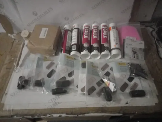 GROUP OF APPROX 20 ASSORTED ITEMS TO INCLUDE CAULK, INLINE SWITCHES, KEY CLIPS ETC