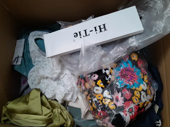 BOX OF APPROXIMATELY 25 ASSORTED CLOTHING ITEMS TO INCLUDE - JACKET , SHIRT , TIE ETC