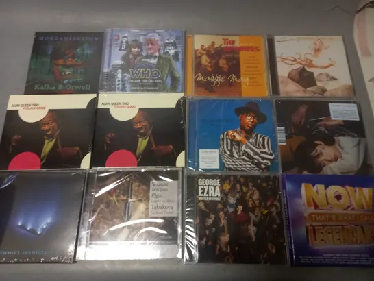 LOT OF 24 ASSORTED CDS TO INCLUDE NOW THATS WHAT I CALL LEGENDARY, DELIAH BON AND THE SPINNERS