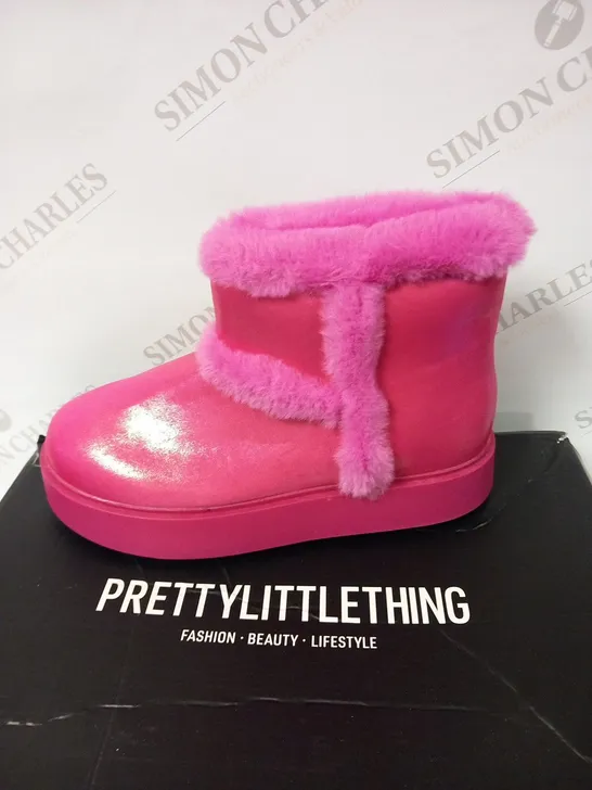 BOXED PRETTY LITTLE THING PINK FAUX FUR SEAM ANKLE BOOTS SIZE 6