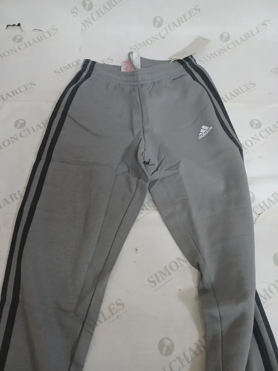 ADIDAS GREY SWEATPANTS - UK 7-8 YEARS