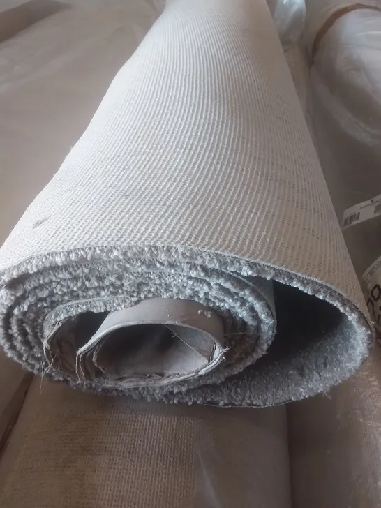 ROLL OF QUALITY EC FREEDOM XTRA MOREL CARPET APPROXIMATELY 4X6.1M